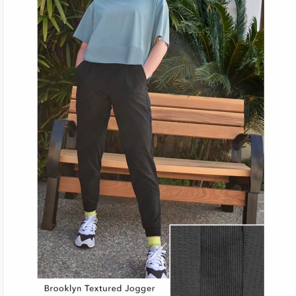 NWOT Athleta Textured Brooklyn Jogger Black - Picture 4 of 12